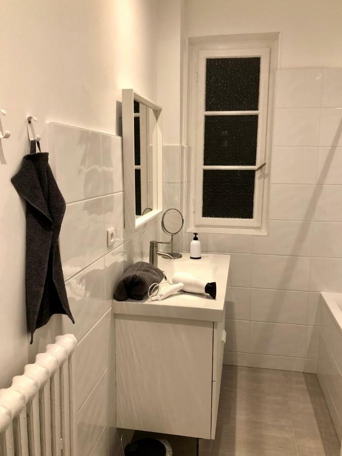 Grand 3 Pieces Stationnement Gratuit Dans La Rue Strasbourg Exterior photo