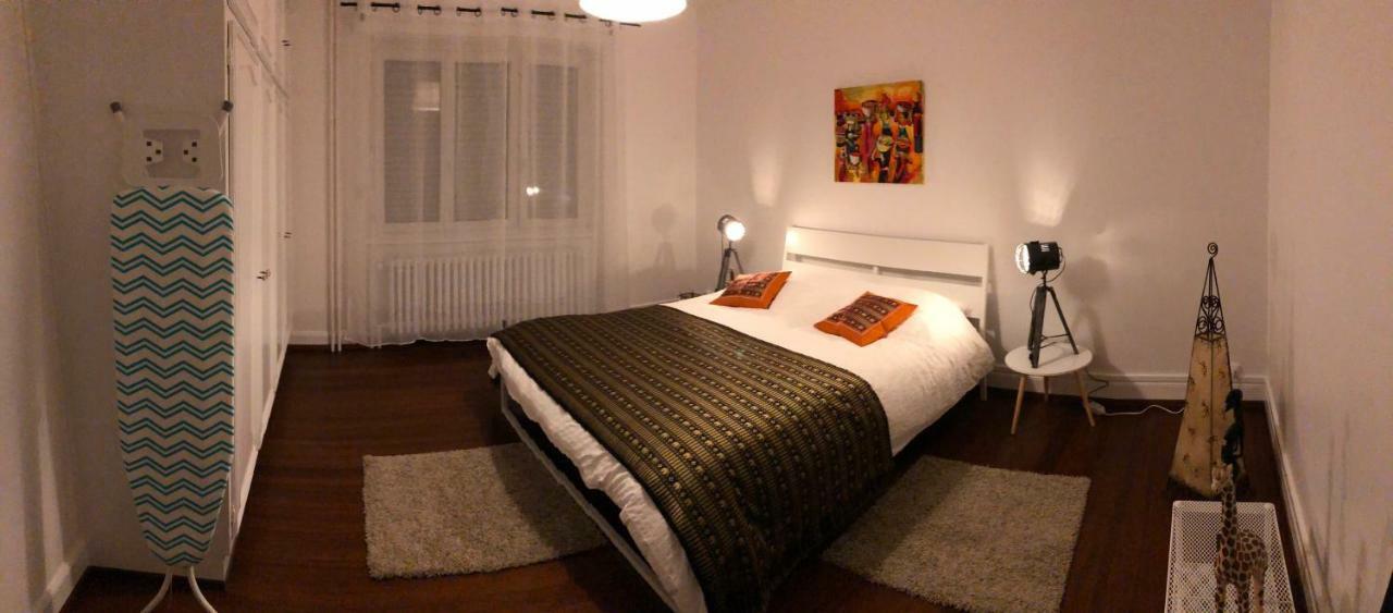 Grand 3 Pieces Stationnement Gratuit Dans La Rue Strasbourg Exterior photo