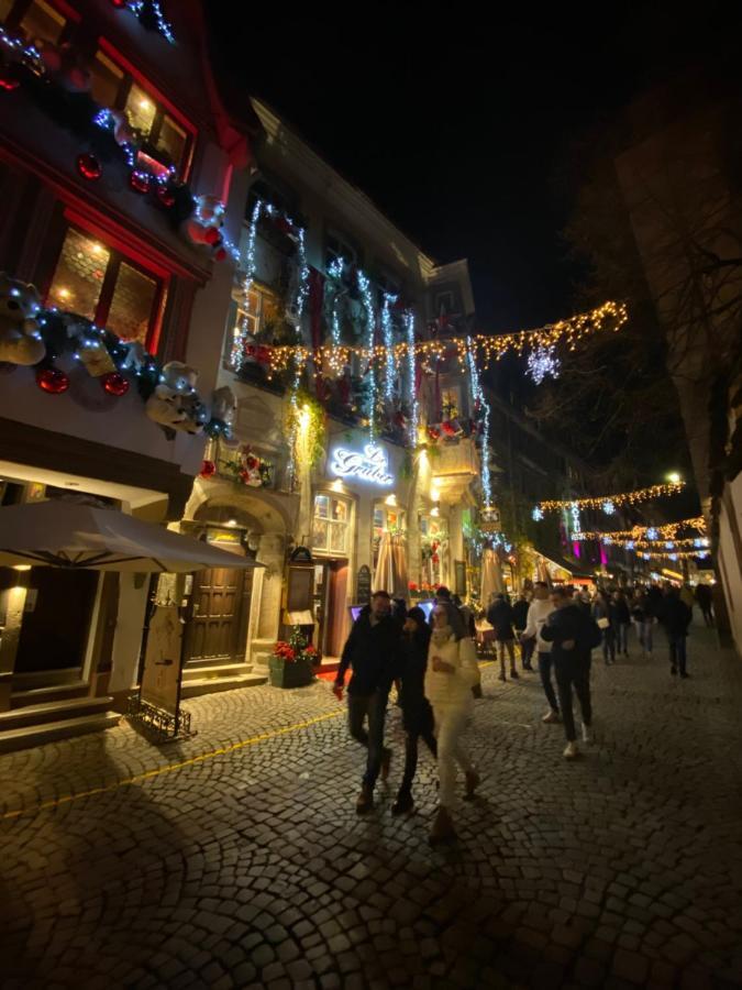 Grand 3 Pieces Stationnement Gratuit Dans La Rue Strasbourg Exterior photo
